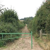 Take a left at the T junction along Filston Lane and when you see this footpath, turn right.