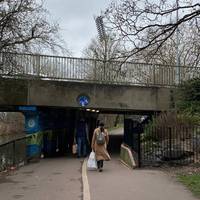 Pass underneath Parkway. This path is shared by cyclists & pedestrians so please keep to the right hand side.