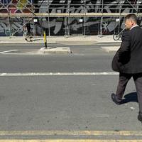 Cross the road at the traffic island and turn right on the other side of Shoreditch High Street.