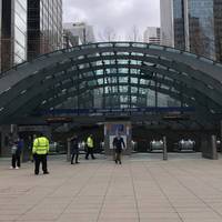 This walk starts outside the main entrance to Canary Wharf tube station.