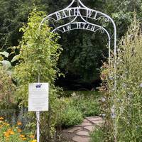 Don’t miss the Bath Women’s Institute garden. It’s full of edible flora, although that is not an invitation. 😝