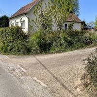 This walk begins at Little Cornard Village Hall (CO10 0NU), where free parking is available.