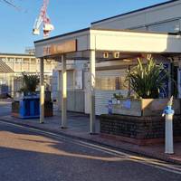 Start your walk at Forest Hill Station forecourt. Turn past the WH Smiths and take the underpass.