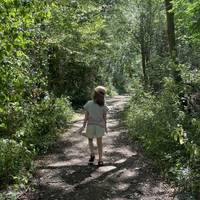 This path is part of the butterfly route and we saw loads! None that would be happy having their photo taken though….🦋