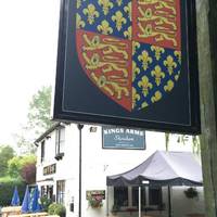 We thoroughly recommend the Kings Arms for a Sunday lunch.