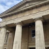 Ahead on your right will be the impressive Old Town Hall. Built in 1573, it has a rich heritage as one of the grandest halls in Gravesend.