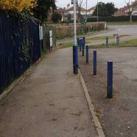 Leave Shirehampton railway station via the tarmac path to Station Road. Turn left and follow the road under railway bridge.