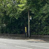 This step-free circular walk starts off Belvidere Rd. The bus stop is right here (Buses 4, 204). There is also on-street parking here.