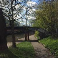 The canal towpath provides a flat, traffic free route. Meander and enjoy the peacefulness, continuing straight ahead.
