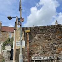 Follow the Fife Coastal Path sign and turn right up Admiralty Lane. It’s steep and narrow so watch out for vehicles
