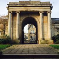 Next to the Pavillion is the main entrance to the gardens. Built in 1836, it once provided a lodge for the gatekeeper.