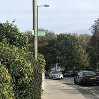 Keep an eye out for the green Capital Ring markers. Head right at this one to cross Queen’s Road and enter the park.