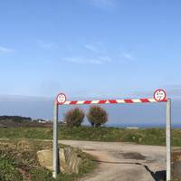 Start out from Wheal Kitty car park. Free parking. Note the height restriction.