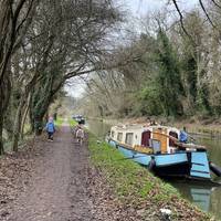 This is a lovely, quiet section of the canal. The 57-mile canal section was constructed between 1794 and 1810 and connects Bath to Newbury.