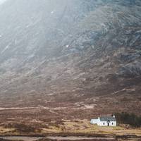 Starting out at the Carpark just off the A82 take in the epic views of this iconic house with the back drop of Buachille Etive Mor