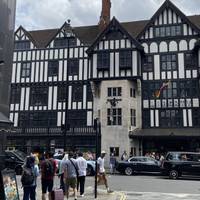 Turn left onto Great Marlborough Street. Continue to the end.