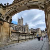 After taking a turn about the square, head back to York Street, turn left under the 1889 archway and continue to Stall Street.