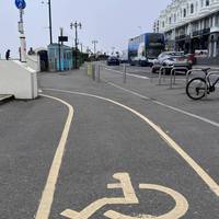 This wheelchair friendly walk features a loop of Worthing Pier on Marine Parade (BN11 3AG). There’s a variety of bus stops along here.