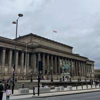 With your back to the station, cross Lime St at the pedestrian crossing and bear right on the other side.