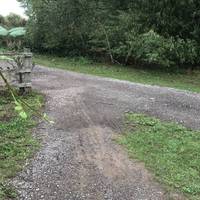 After the bridge is a fork in the path. Turn right to continue this circular walk. (Turn left to continue on the path to Sawley Marina.)