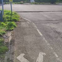 Leave Cotgrave Pocket Park & Ride using the marked footpath heading to Main Road.