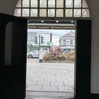 Start your walk at West Kirby Merseyrail train station. Exit onto Grange Road.