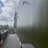 Back to Hammersmith Bridge after walking from the Tube station.