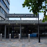 The walk starts here at Southampton Central Station, North exit. Facing away from the station, bear right to walk along Southbrook Road.