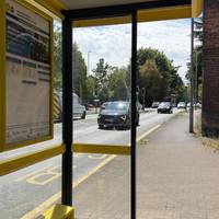 Your walk to Arrowe Country Park begins at the Arrowe Park/ Landican Cemetery bus stop on Arrowe Park Road. This route is step-free.