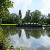 As you continue along Priory Lane there will be an opportunity to view the houseboats from the rivers edge.