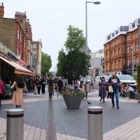 Turn left down Exhibition Road. This is a great spot to grab a bite to eat once youâre completed your walk. Lots of alfresco dining options!