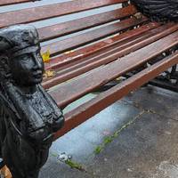 Ever noticed the benches on the embankment and know why they have camels and sphinxes on them?