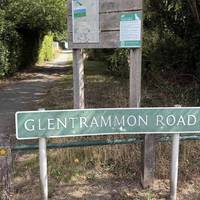 Walk into Glentrammon recreation park