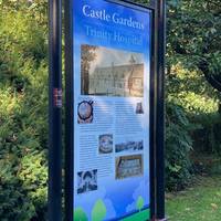 Start from the entrance to Castle Gardens near Trinity Hospital, on The Newark