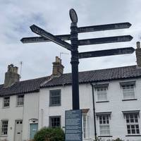 Your walk starts at the junction of Constitution Hill with Ferry Road and Gardner Road. There is car parking nearby.