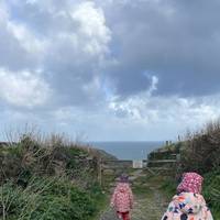 This walk starts at the Bossiney Cove Parking area by the old red phone box, just outside the village of Bossiney on the B3263.