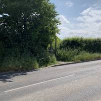 Emerge by Swanstree Avenue. Cross the busy road carefully to enter the footpath on the opposite side.