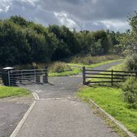 Head through the gates into Stanrigg Memorial Park, keep to the right of the tarmac path. This is a purpose-built walking route.