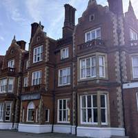 Turn your back on Great Eastern Square and you will see the Orwell Hotel opposite.