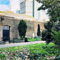 Inside the Churchyard you’ll find the walls of Marshalsea Prison where Charles Dickins’ father was imprisoned for being in debt to a Baker.