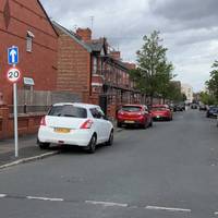 Cross the road diagonally and turn right into Regent Avenue