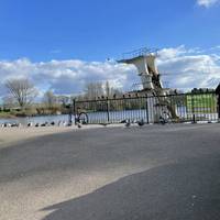 You’ll arrive at the lake and see the diving platform ahead.  There are toilets and a cafe to the right.