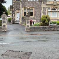 Cross Downleaze with its grand houses. Continue on Julian Road