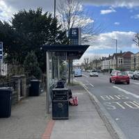 This walk starts at Alcove Road bus stop on Fishponds Road. It is served by 9 bus routes with connections to the city centre.