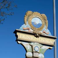 Welcome to Frinton-on-Sea. Complete with fab architecture, wartime history & lovely beaches. A walk around Frinton is a walk through time.