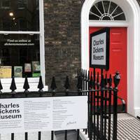Our walk starts at 48 Doughty Street also known as the Charles Dicken Museum. It is a roughly 15 minute walk from Farringdon Station.