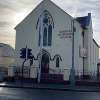 Facing you is Queen Street Methodist Church. A simple Victorian Gothic front building dating from 1839.