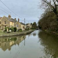 We started this walk by the No.10 Tea Garden next to the canal - you could easily start at Avoncliff Station on the GWR network.