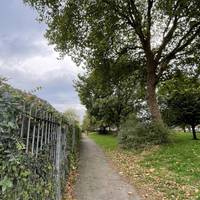 Turn left onto the tarmac footpath.