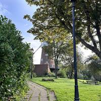 Welcome to this walk around Sneinton and Sneinton Greenway. This jaunts starts at Green’s Mill.